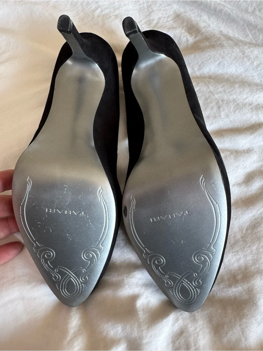 Tahari Classic Black Suede 4 inch High Heel Pumps size 11